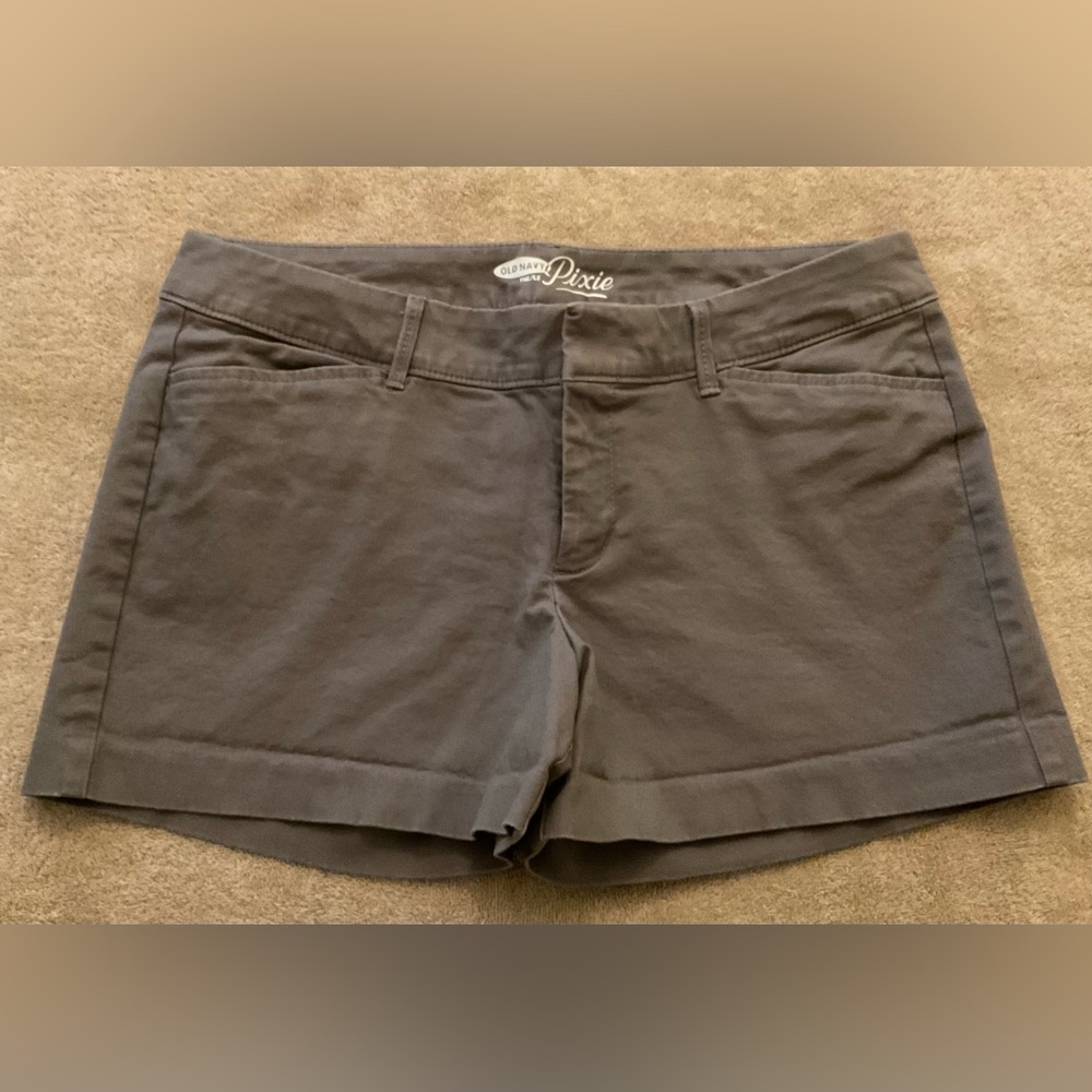 NWOT Old Navy Pixie Shorts Gray 4